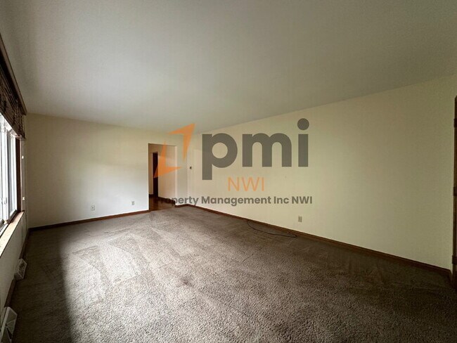 Building Photo - 408 E Clark St