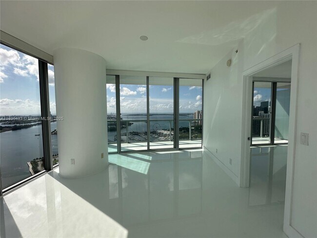 Building Photo - 888 Biscayne Blvd