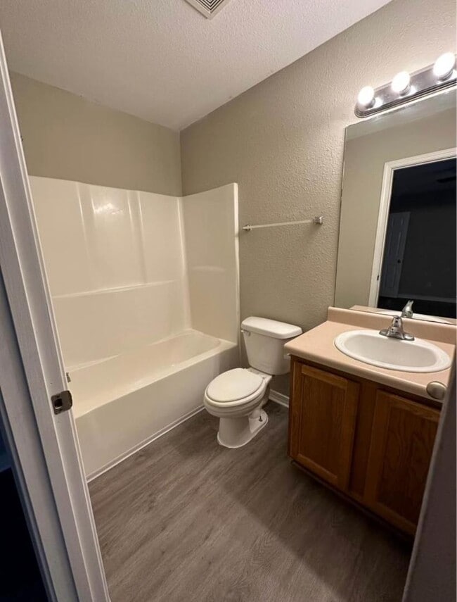 Building Photo - 15533 Quail Creek Cove