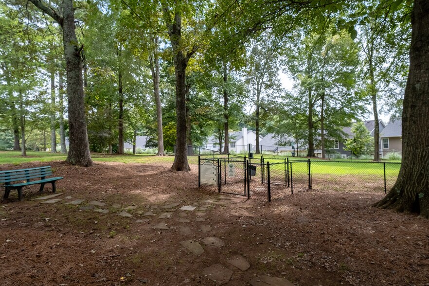 Building Photo - 1484 Gates Cir SE