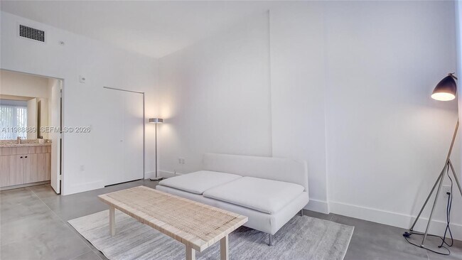 Building Photo - 2010 SW 25th Ter