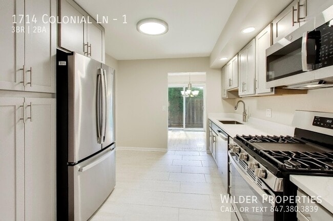 Building Photo - 1714 Colonial Ln