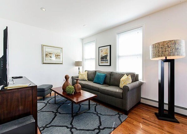 Building Photo - 154 Falcon St