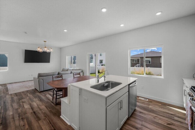 Building Photo - 3477 N Finch Ln