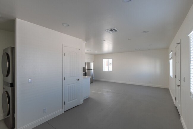 Building Photo - 1524 Porter St