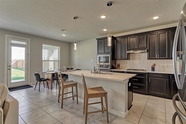 Building Photo - 15846 Weston Ridge Dr