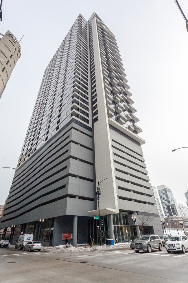 Primary Photo - 235 W Van Buren St