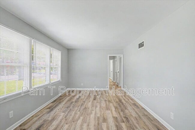 Building Photo - 1719 E 59th St
