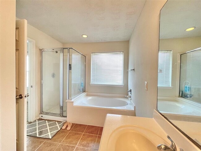 Building Photo - 25235 Boulder Bend Ln