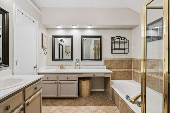 Building Photo - 1417 Danielle Dr