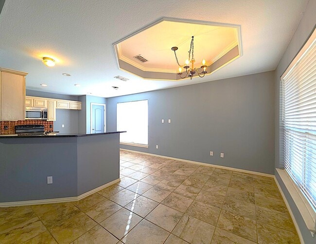 Building Photo - 3323 Mugsy Dr