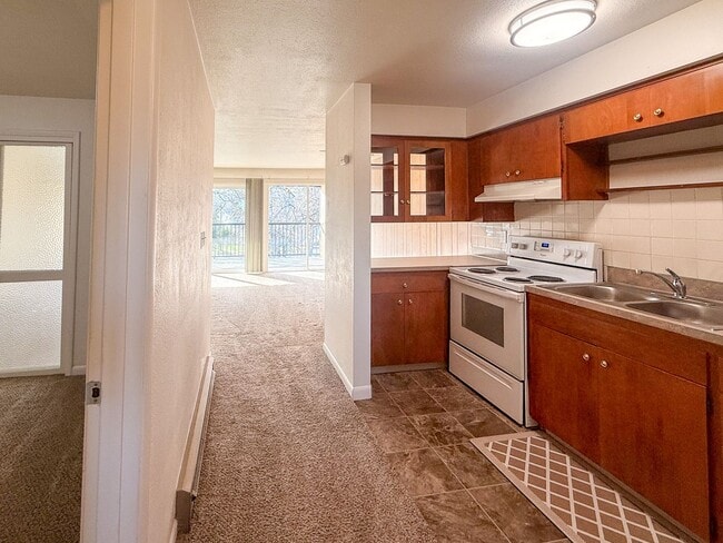 Building Photo - 227 24th St SE