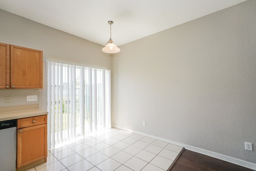 Building Photo - 7041 Opal Dr