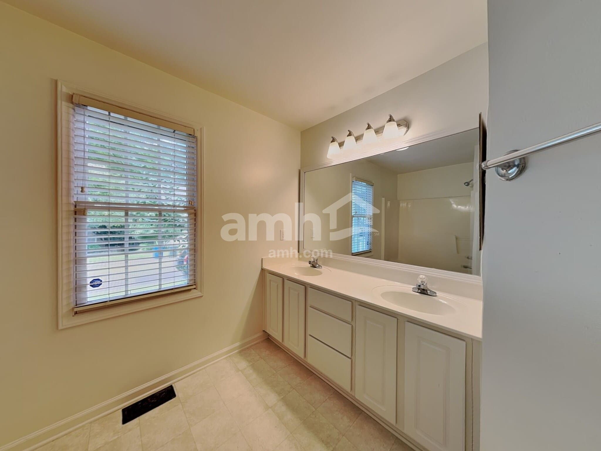 Building Photo - 12524 Waterlow Park Ln