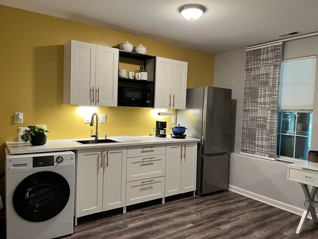 Building Photo - 13927 Bailiwick Terrace