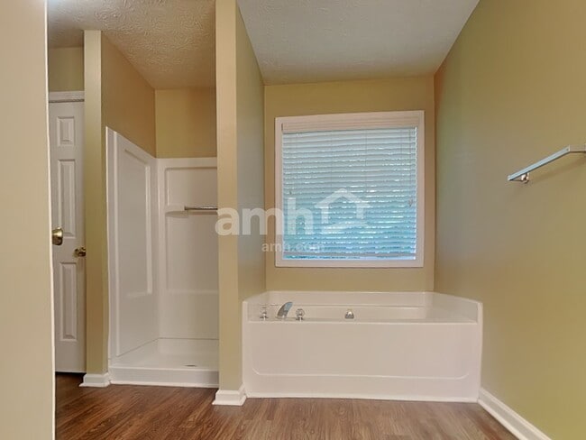 Building Photo - 3442 Kittery Dr