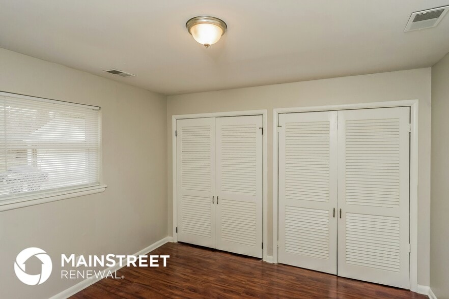 Building Photo - 3113 Maywood Pl