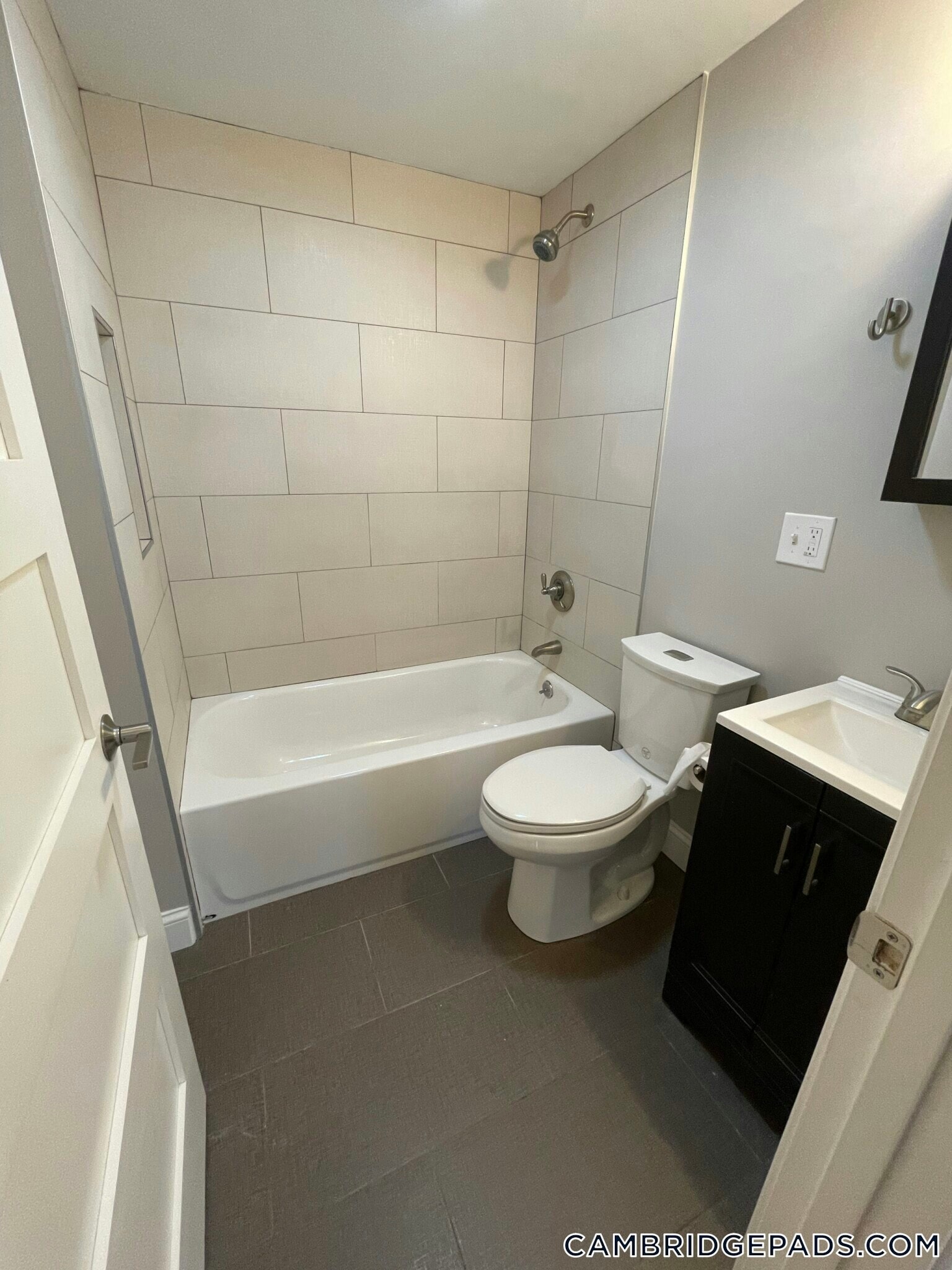 Building Photo - 124 Berkshire St