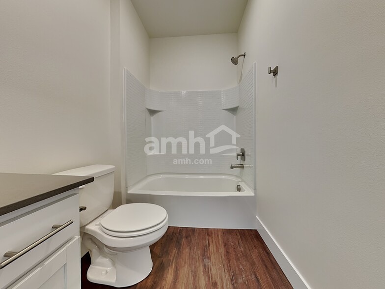 Building Photo - 17625 26th Ave Ct E