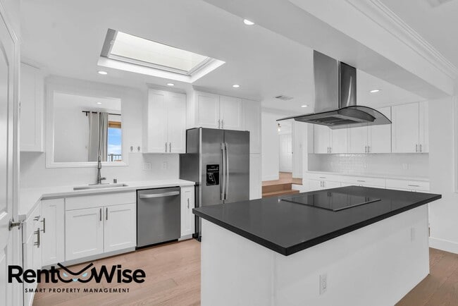 Building Photo - 16093 Selborne Dr