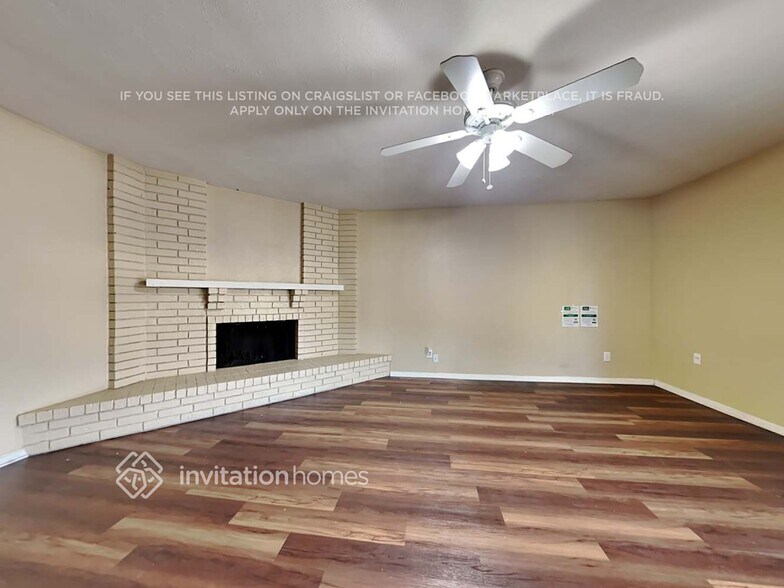 Building Photo - 625 Valley View Dr