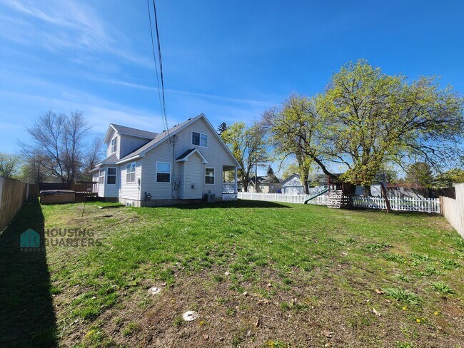 Building Photo - Spacious 4-Bedroom Home in Spokane Valley with Finished Basement & Fenced Yard