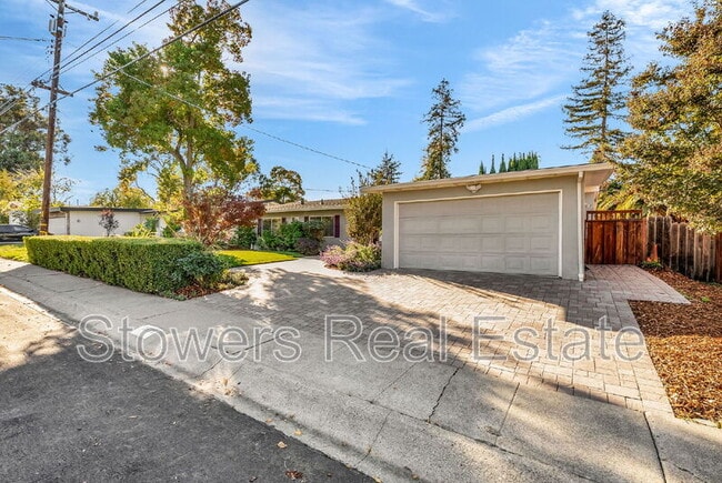 Building Photo - 3225 Claudia Dr