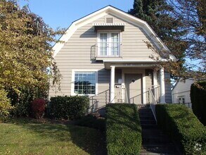 Building Photo - 2800 E Evergreen Blvd