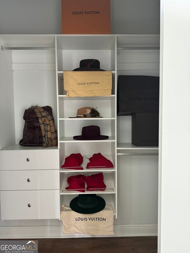 Building Photo - 1774 Vesta Ave