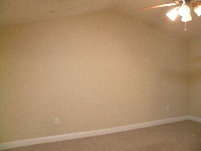 Building Photo - Beautiful Duplex Home near Cherry Point
