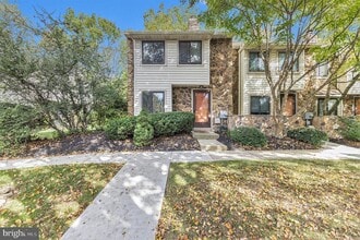 Building Photo - 18 Flintlock Ln