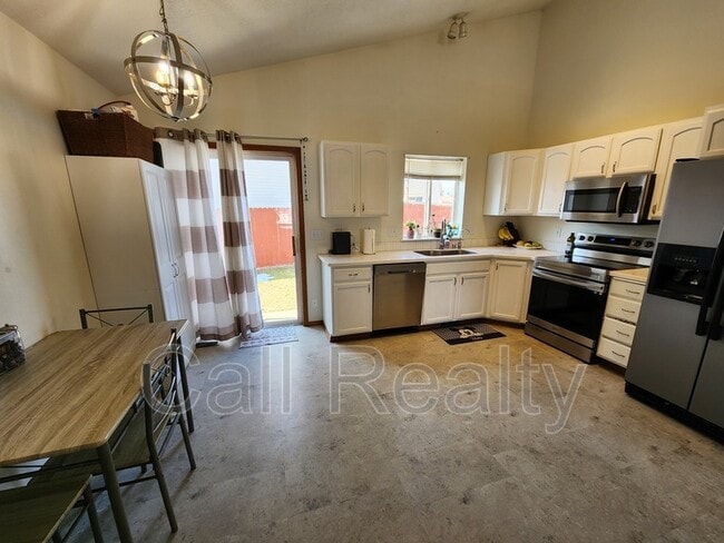 Building Photo - 2622 Oxford Cir