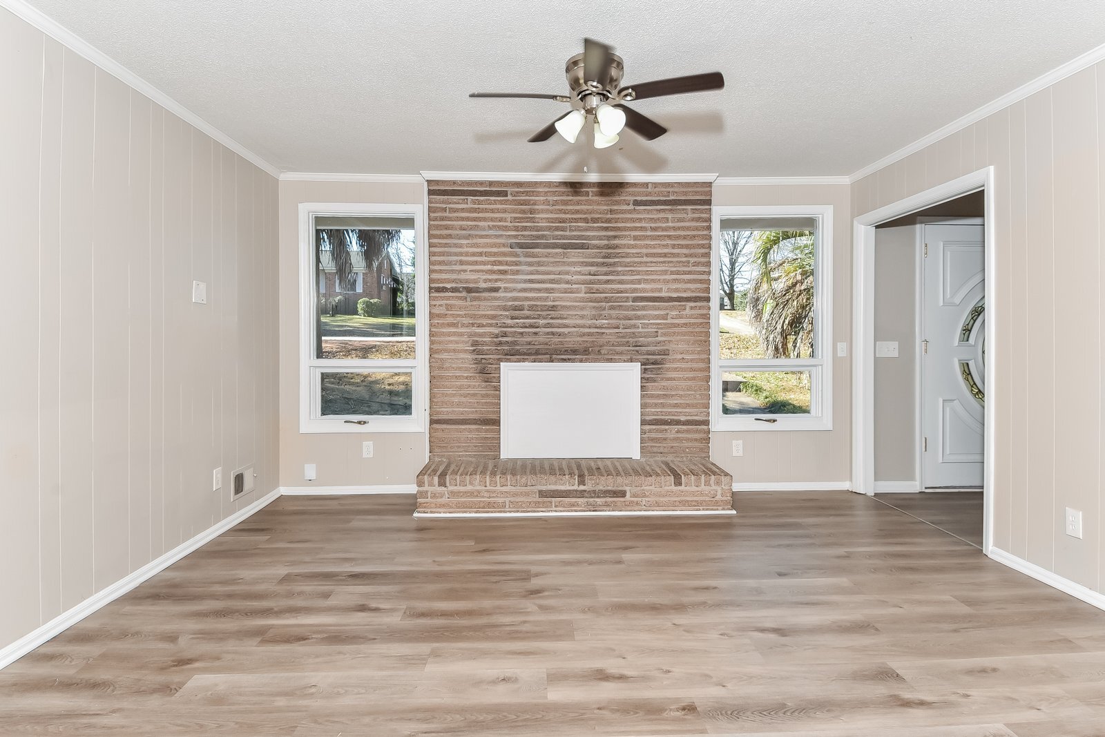 Building Photo - 4016 Williamsburg Dr