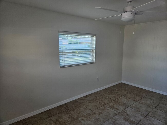 Building Photo - Block Remodeled Seminole Home