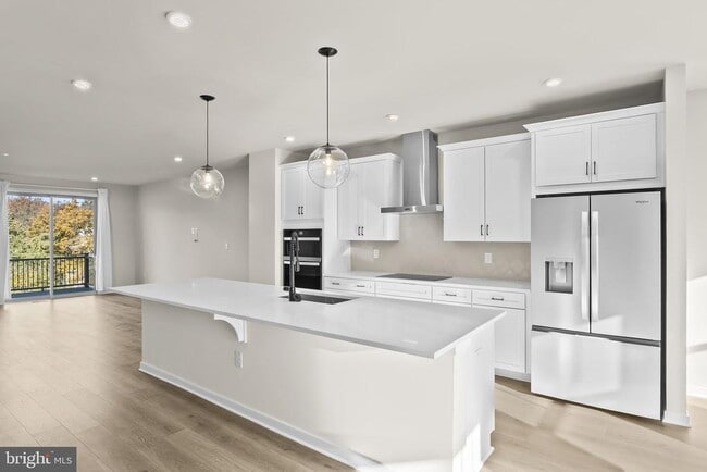 Building Photo - 6244 Folly Ln