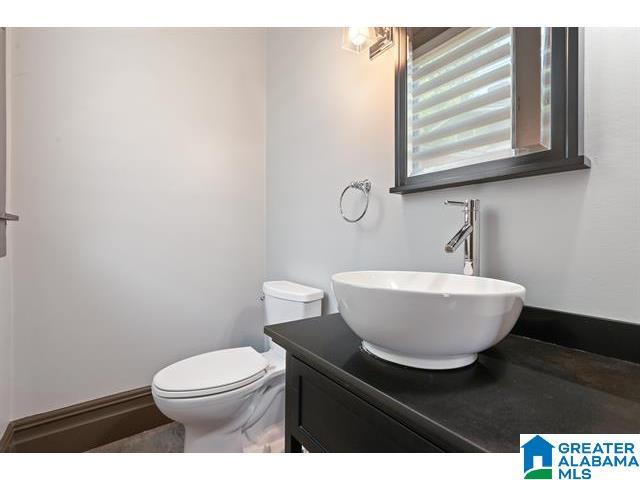 Building Photo - 1801 11th Pl S