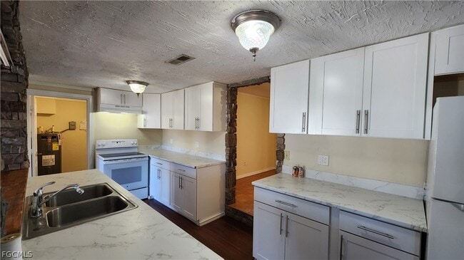 Building Photo - 2181 Brandon St