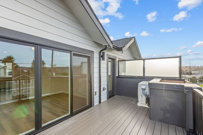 Building Photo - Stunning Brand-New Ballard Townhome with A...