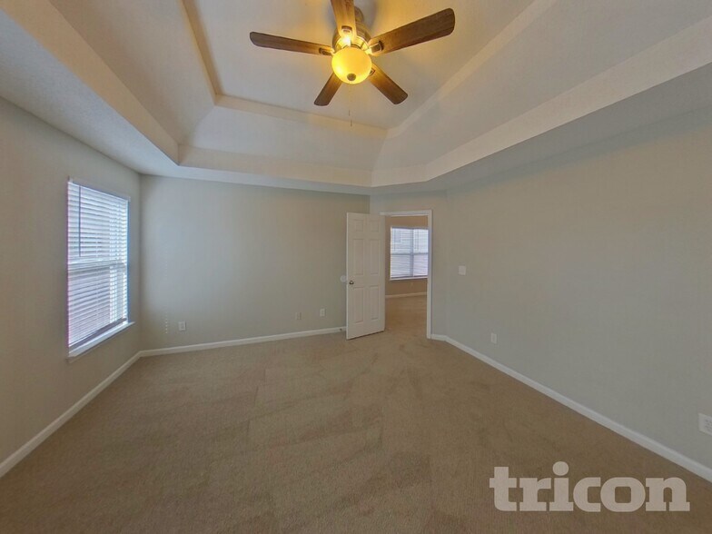 Building Photo - 3030 Summer Breeze Dr