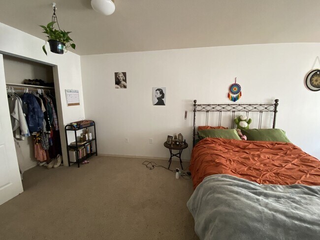 Building Photo - 857 N Garfield St