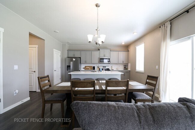 Building Photo - Beautiful New Home in West Greeley!