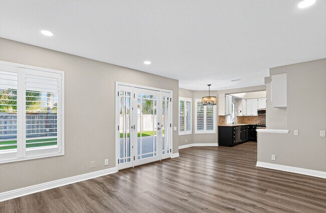 Building Photo - Exceptional Escondido Living — 4 Bed | 3 B...