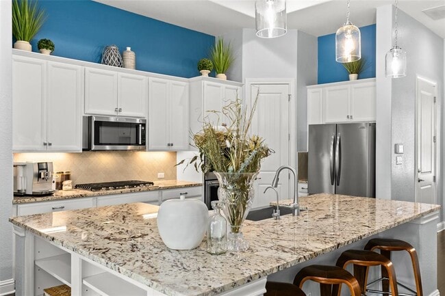 Building Photo - 128 Short Bush Pass