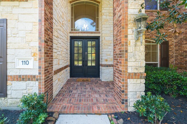Building Photo - 110 S Veilwood Cir