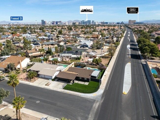 Building Photo - NEWLY RENOVATED SINGLE-STORY HOME LOCATED IN LAS VEGAS