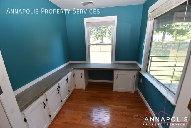 Building Photo - 10G Greystone Court-