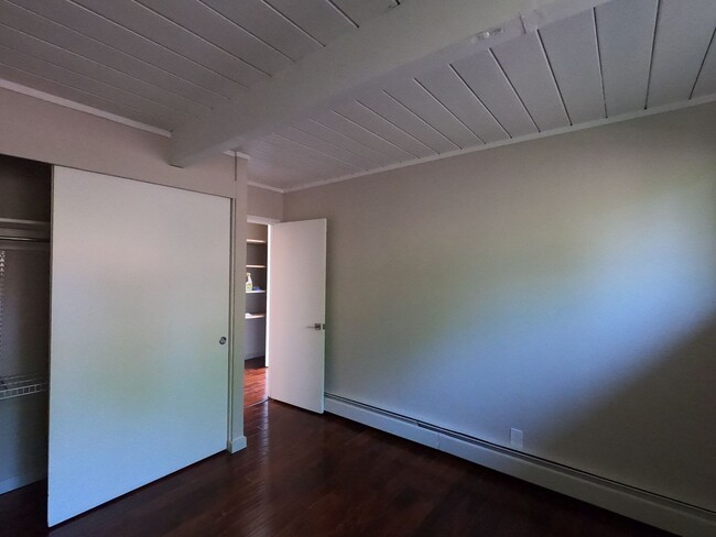 Building Photo - THREE BEDROOM / TWO BATH EICHLER HOME IN G...