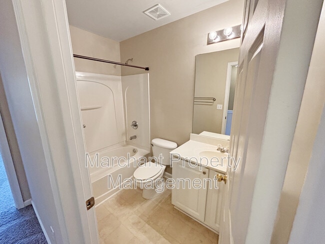 Building Photo - 301 Pampas Ct