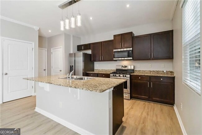 Building Photo - 100 Heritage Club Cir