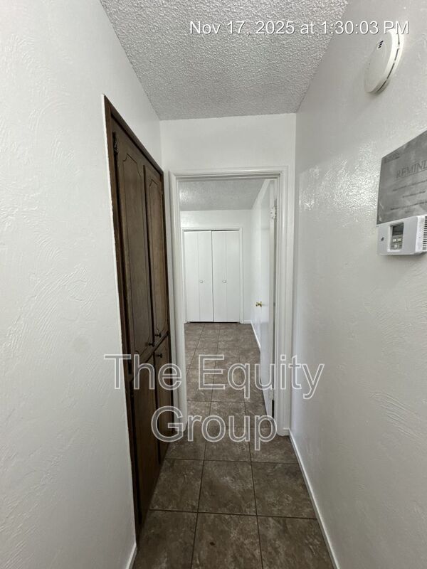 Building Photo - 2736 S Sallee St